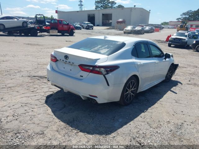 Photo 3 VIN: 4T1G11AK5NU657261 - TOYOTA CAMRY 