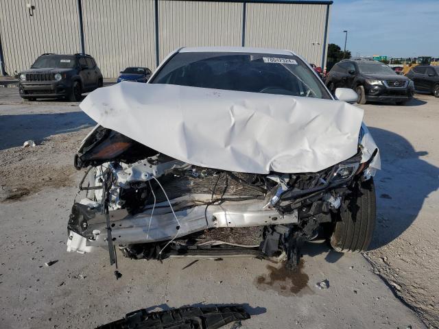 Photo 4 VIN: 4T1G11AK5NU710735 - TOYOTA CAMRY SE 