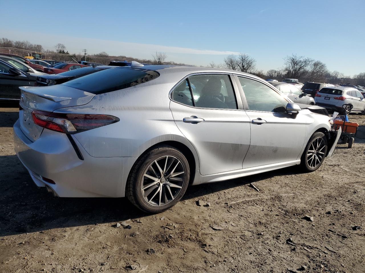 Photo 2 VIN: 4T1G11AK5NU711206 - TOYOTA CAMRY 