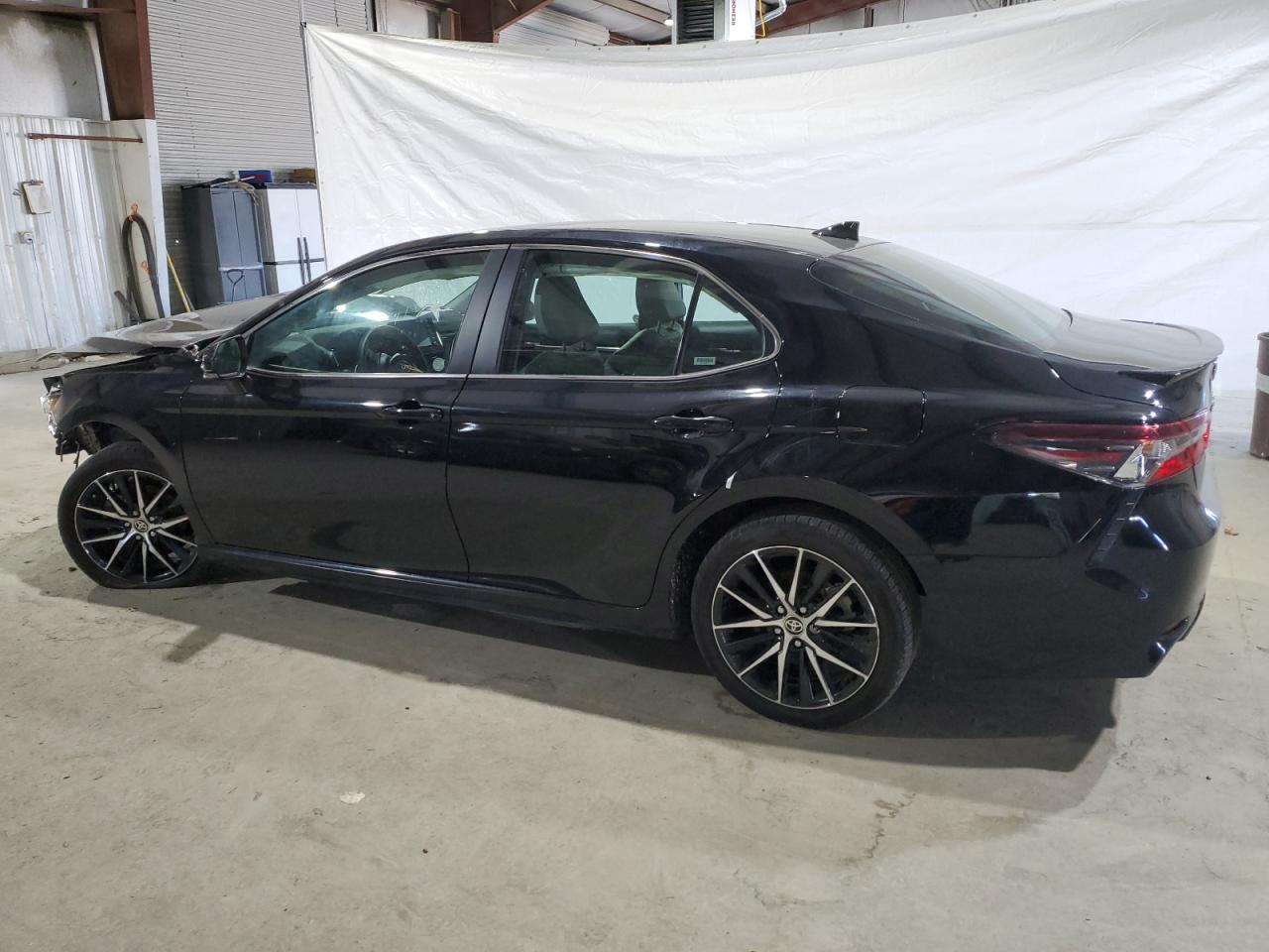 Photo 1 VIN: 4T1G11AK5NU718947 - TOYOTA CAMRY 