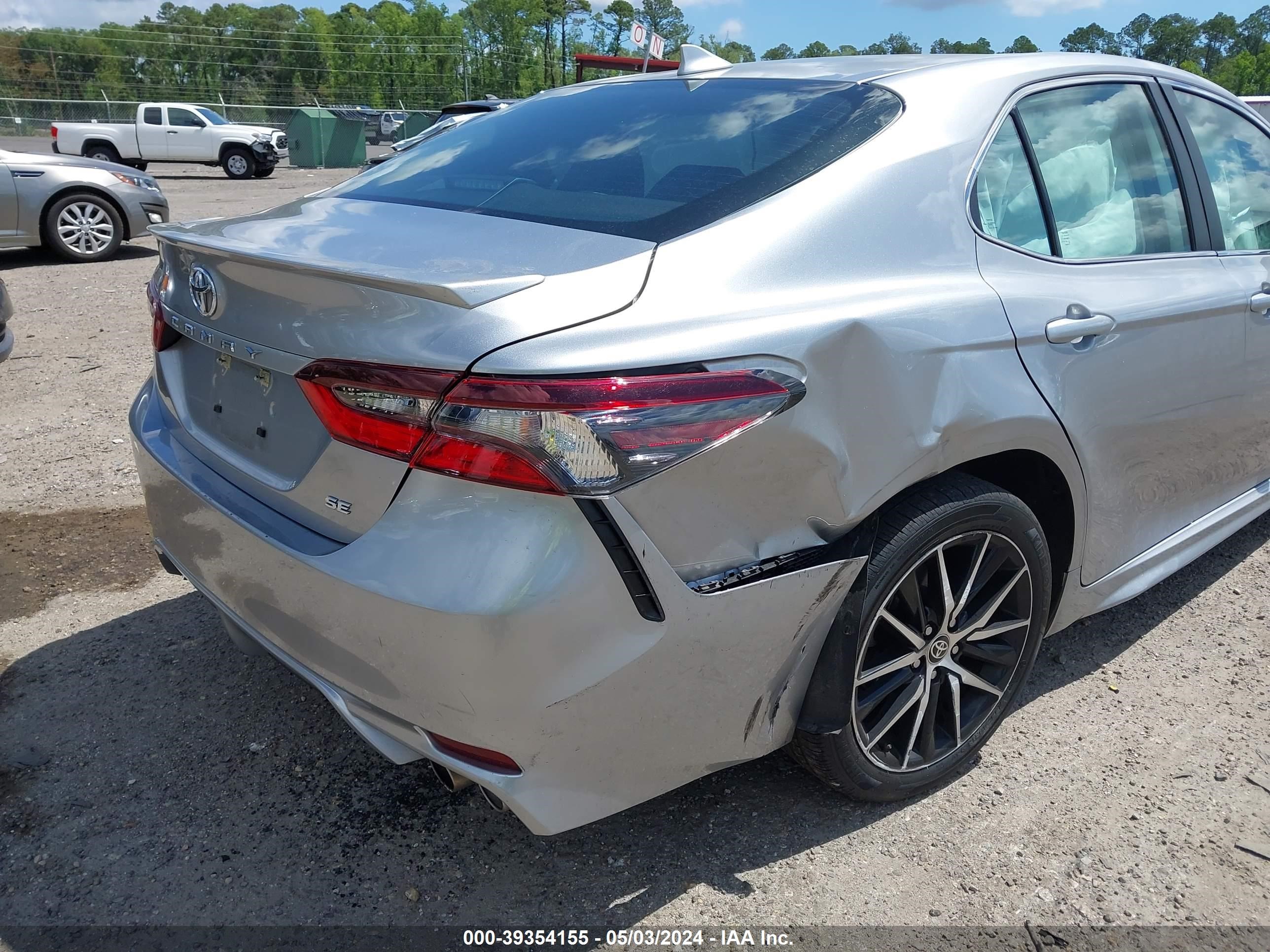 Photo 16 VIN: 4T1G11AK5PU777628 - TOYOTA CAMRY 