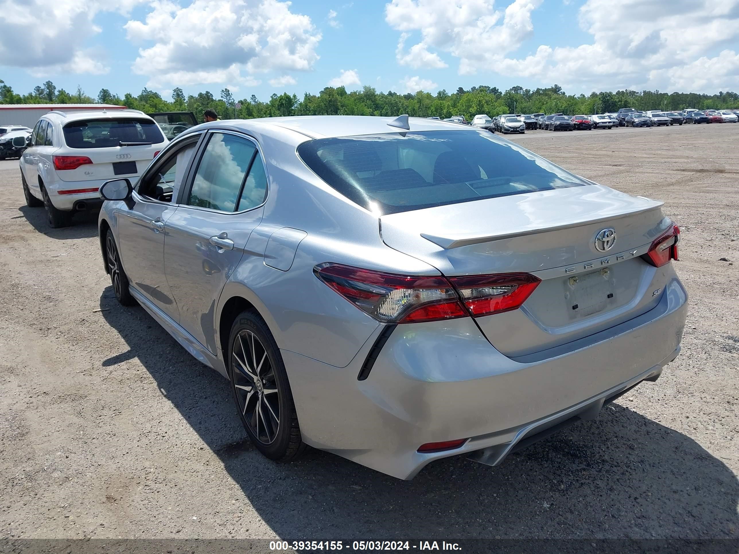 Photo 2 VIN: 4T1G11AK5PU777628 - TOYOTA CAMRY 