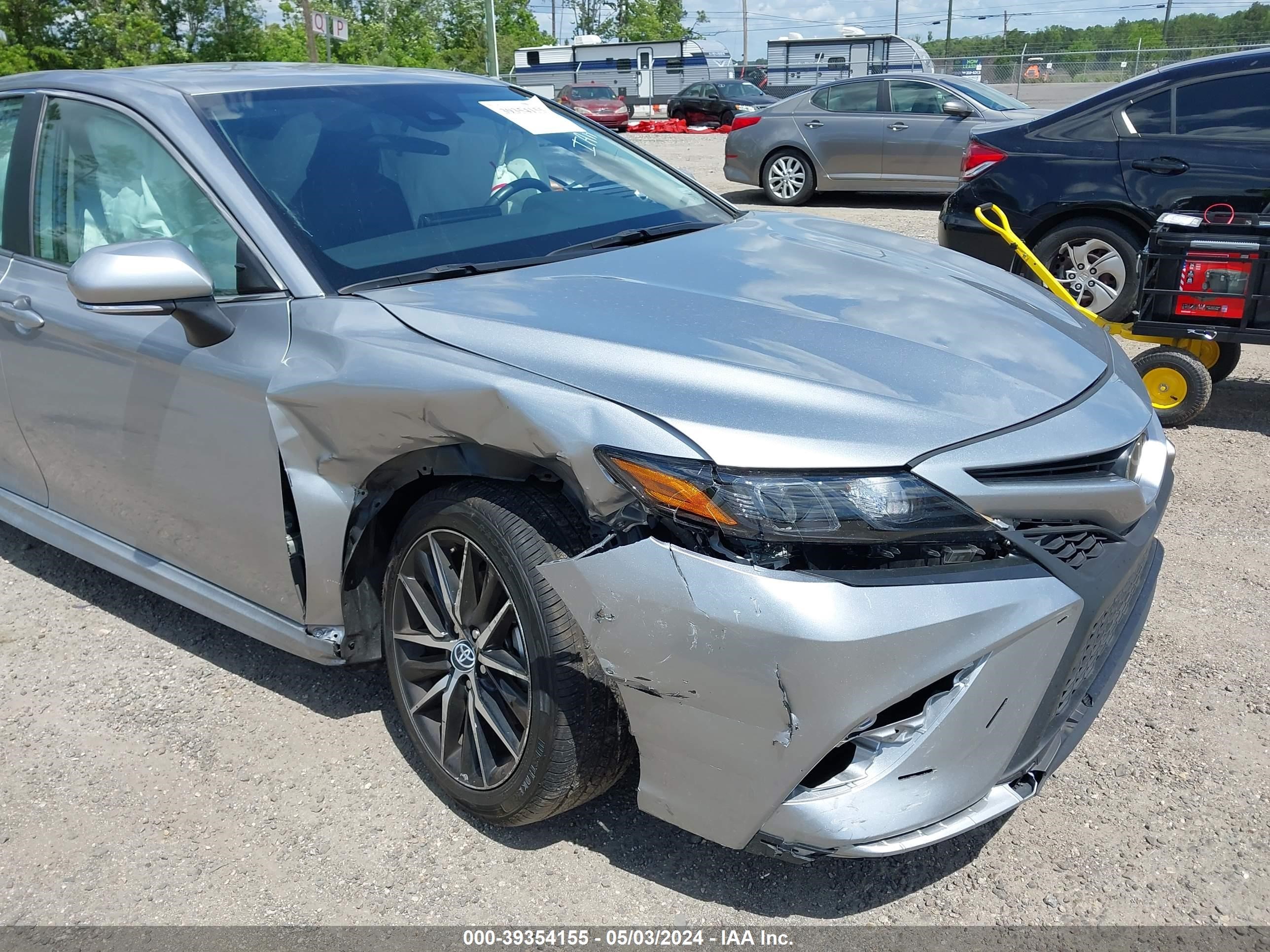 Photo 5 VIN: 4T1G11AK5PU777628 - TOYOTA CAMRY 