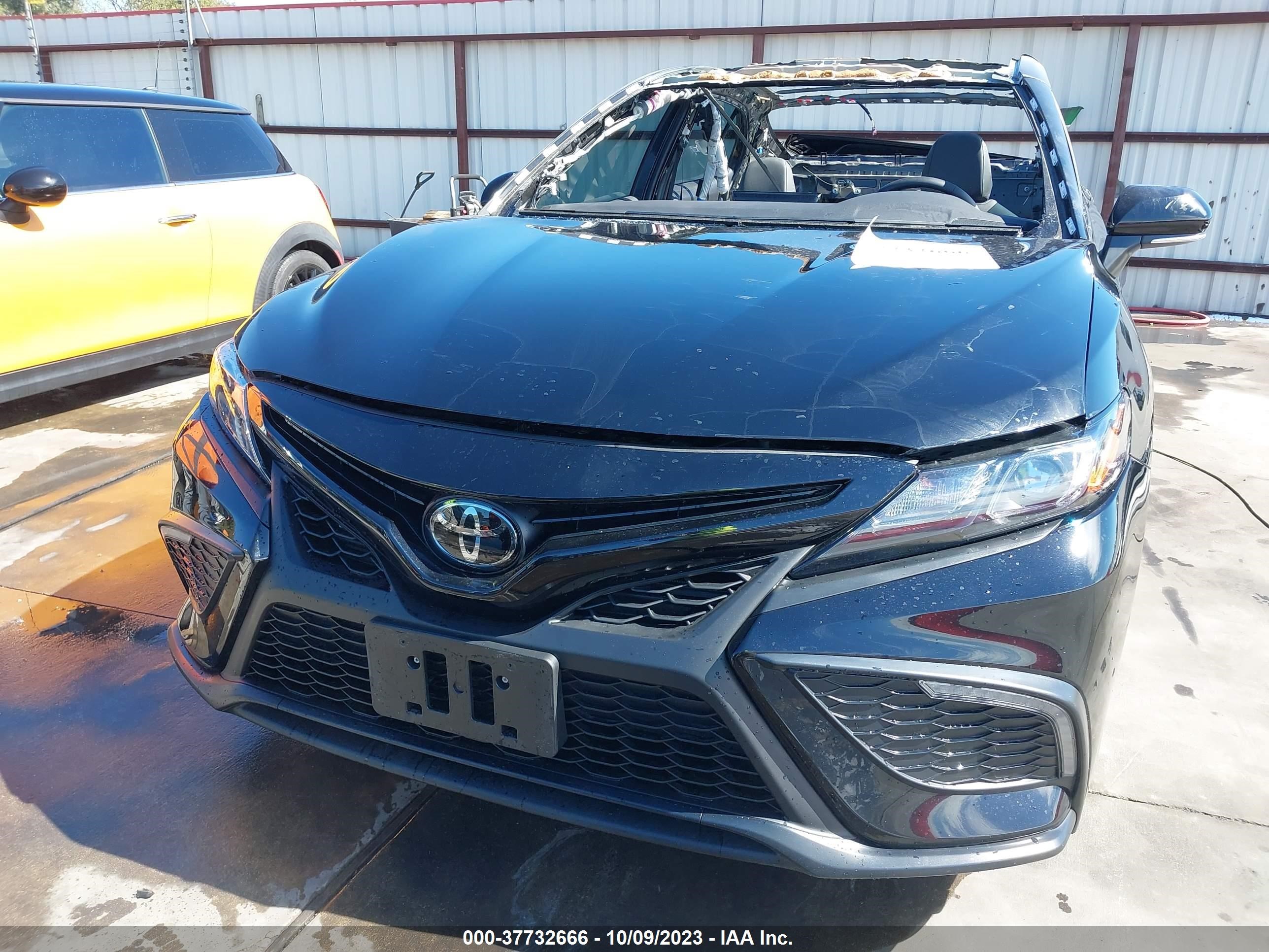 Photo 12 VIN: 4T1G11AK5PU814760 - TOYOTA CAMRY 