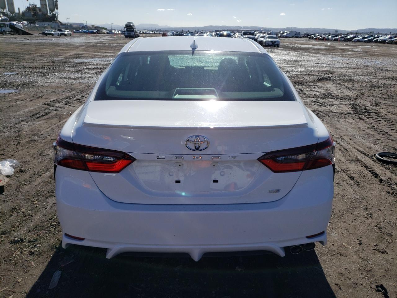 Photo 5 VIN: 4T1G11AK5RU860303 - TOYOTA CAMRY 