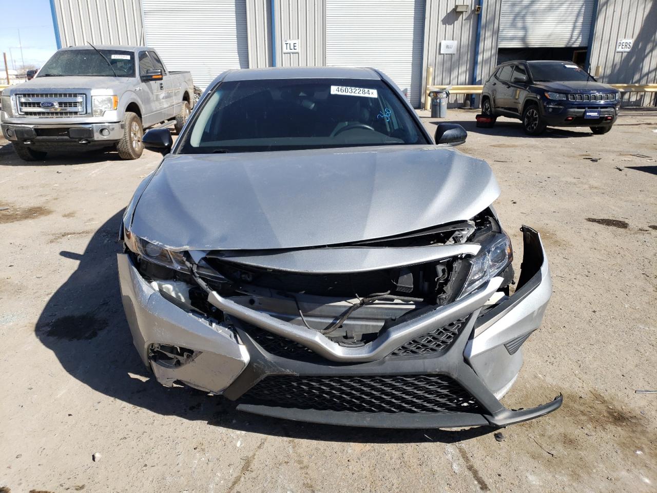 Photo 4 VIN: 4T1G11AK6LU304976 - TOYOTA CAMRY 