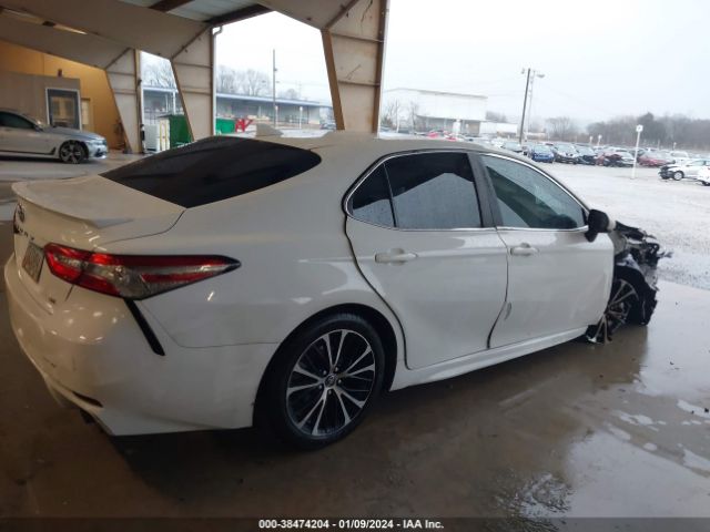 Photo 3 VIN: 4T1G11AK6LU306890 - TOYOTA CAMRY 