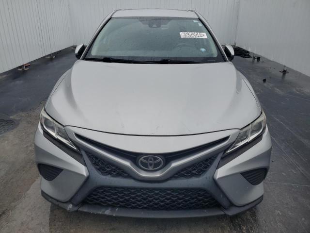 Photo 4 VIN: 4T1G11AK6LU324466 - TOYOTA CAMRY SE 