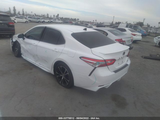 Photo 2 VIN: 4T1G11AK6LU903070 - TOYOTA CAMRY 