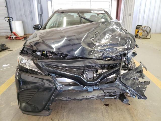 Photo 4 VIN: 4T1G11AK6LU927451 - TOYOTA CAMRY SE 