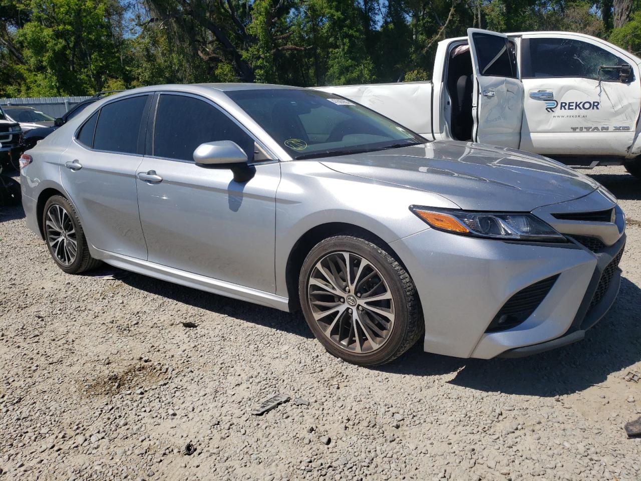 Photo 3 VIN: 4T1G11AK6LU937591 - TOYOTA CAMRY 