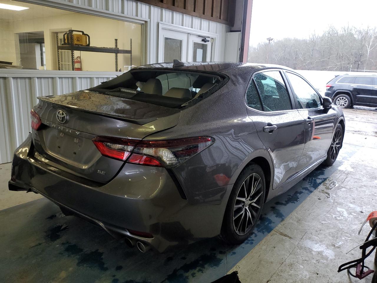 Photo 2 VIN: 4T1G11AK6MU416095 - TOYOTA CAMRY 