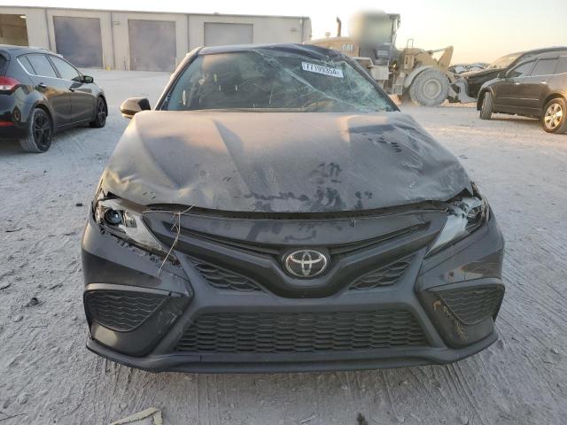 Photo 4 VIN: 4T1G11AK6MU417425 - TOYOTA CAMRY SE 