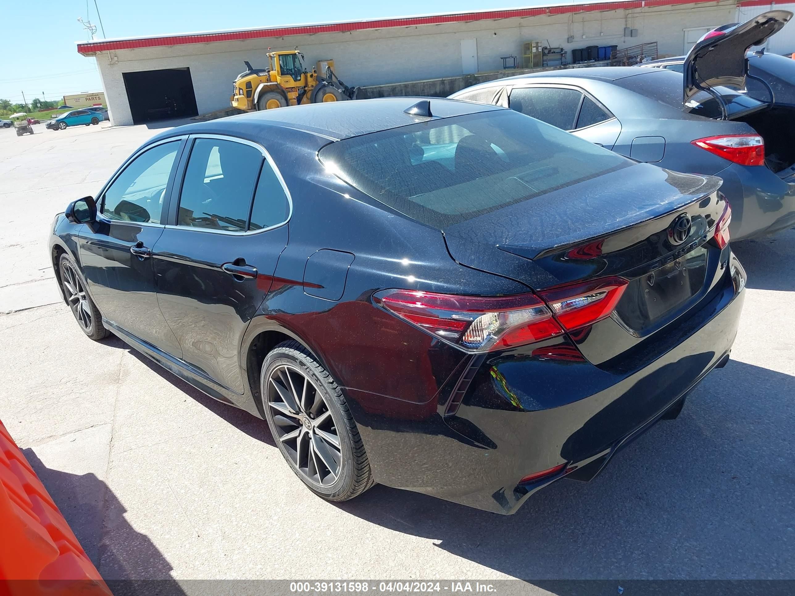 Photo 2 VIN: 4T1G11AK6MU419689 - TOYOTA CAMRY 