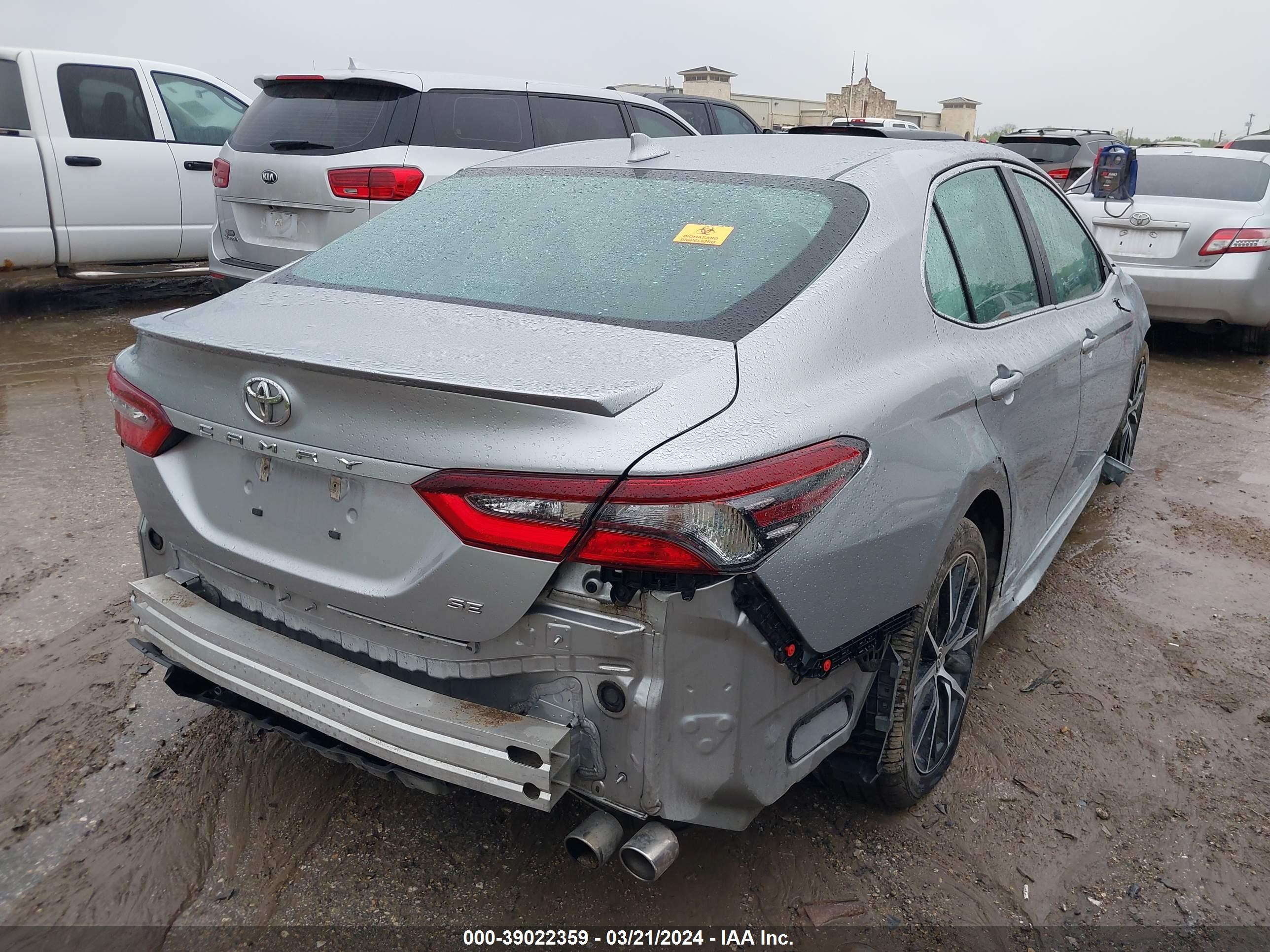 Photo 3 VIN: 4T1G11AK6MU522319 - TOYOTA CAMRY 