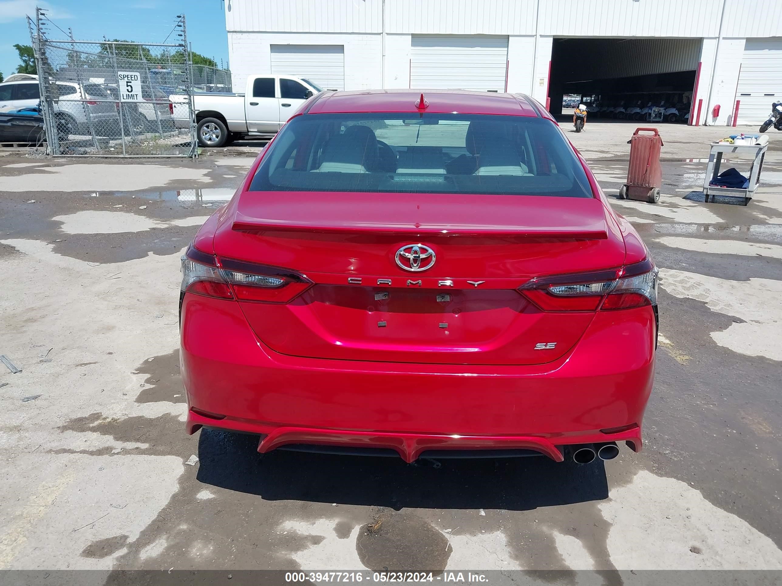 Photo 15 VIN: 4T1G11AK6NU035042 - TOYOTA CAMRY 