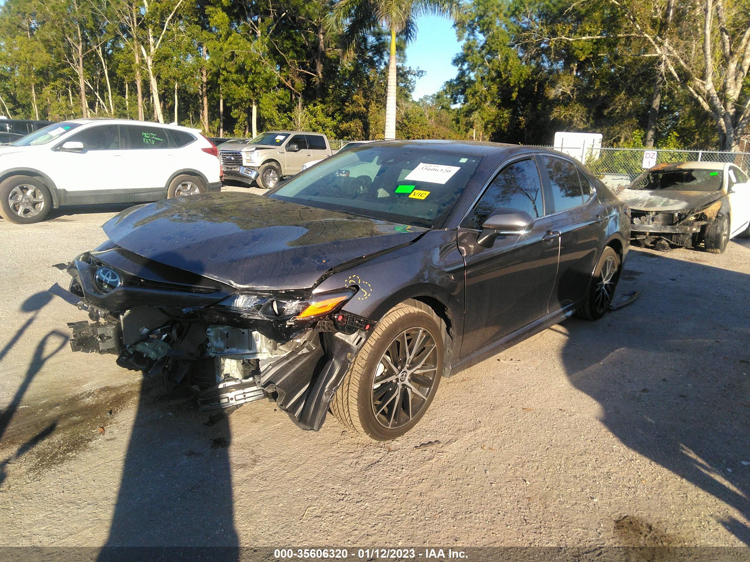 Photo 1 VIN: 4T1G11AK6NU040886 - TOYOTA CAMRY 