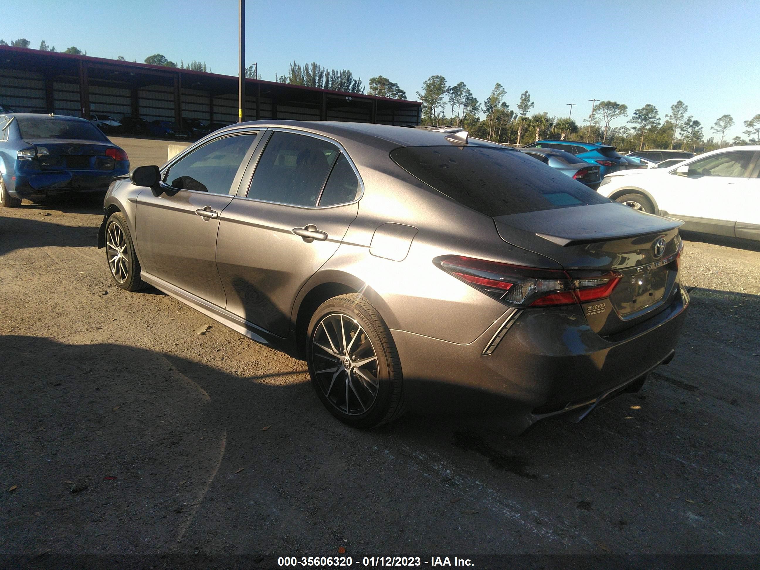 Photo 2 VIN: 4T1G11AK6NU040886 - TOYOTA CAMRY 