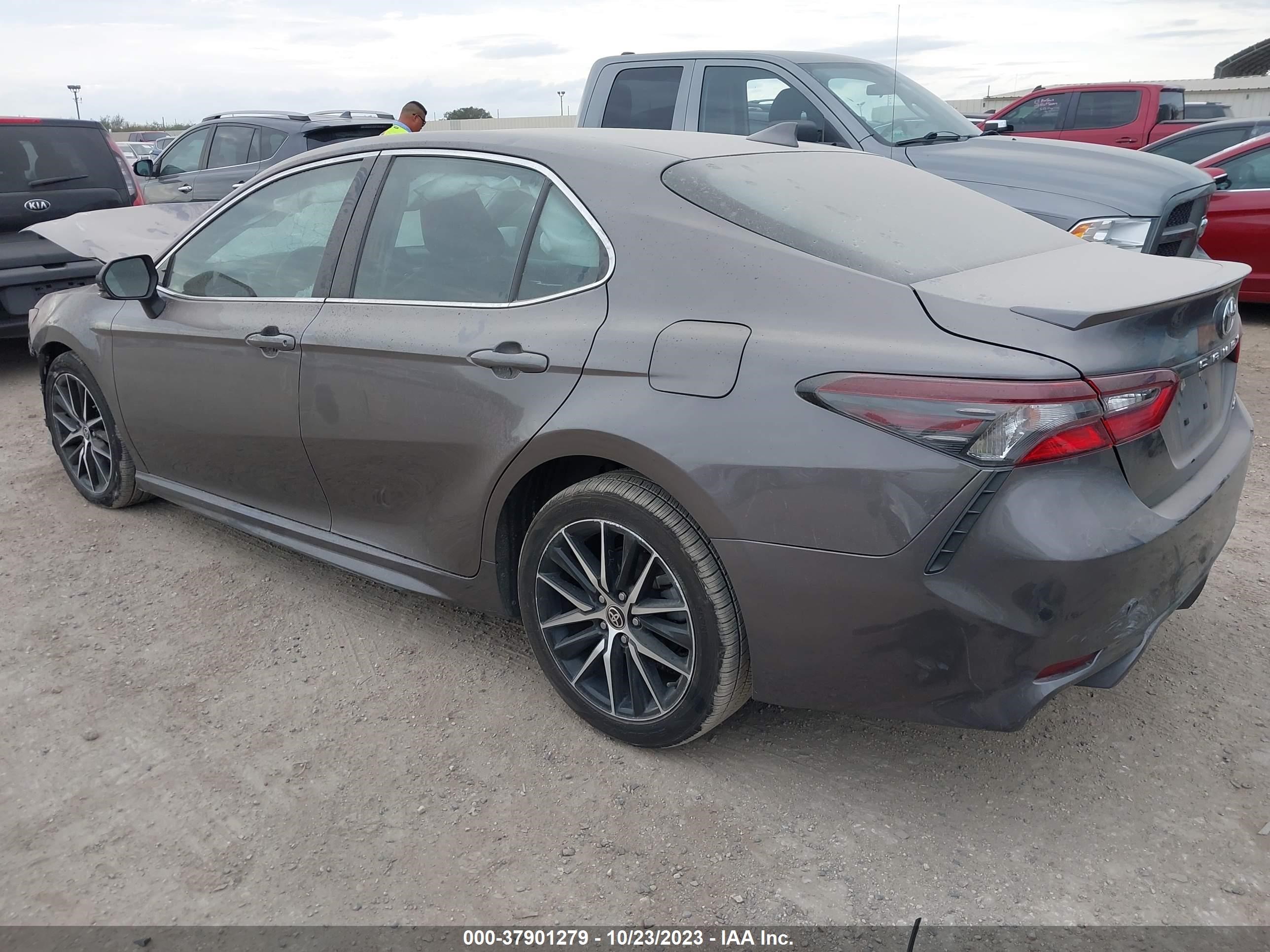 Photo 2 VIN: 4T1G11AK6NU050253 - TOYOTA CAMRY 