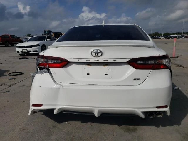 Photo 5 VIN: 4T1G11AK6NU704944 - TOYOTA CAMRY SE 