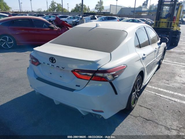 Photo 3 VIN: 4T1G11AK6PU124046 - TOYOTA CAMRY 