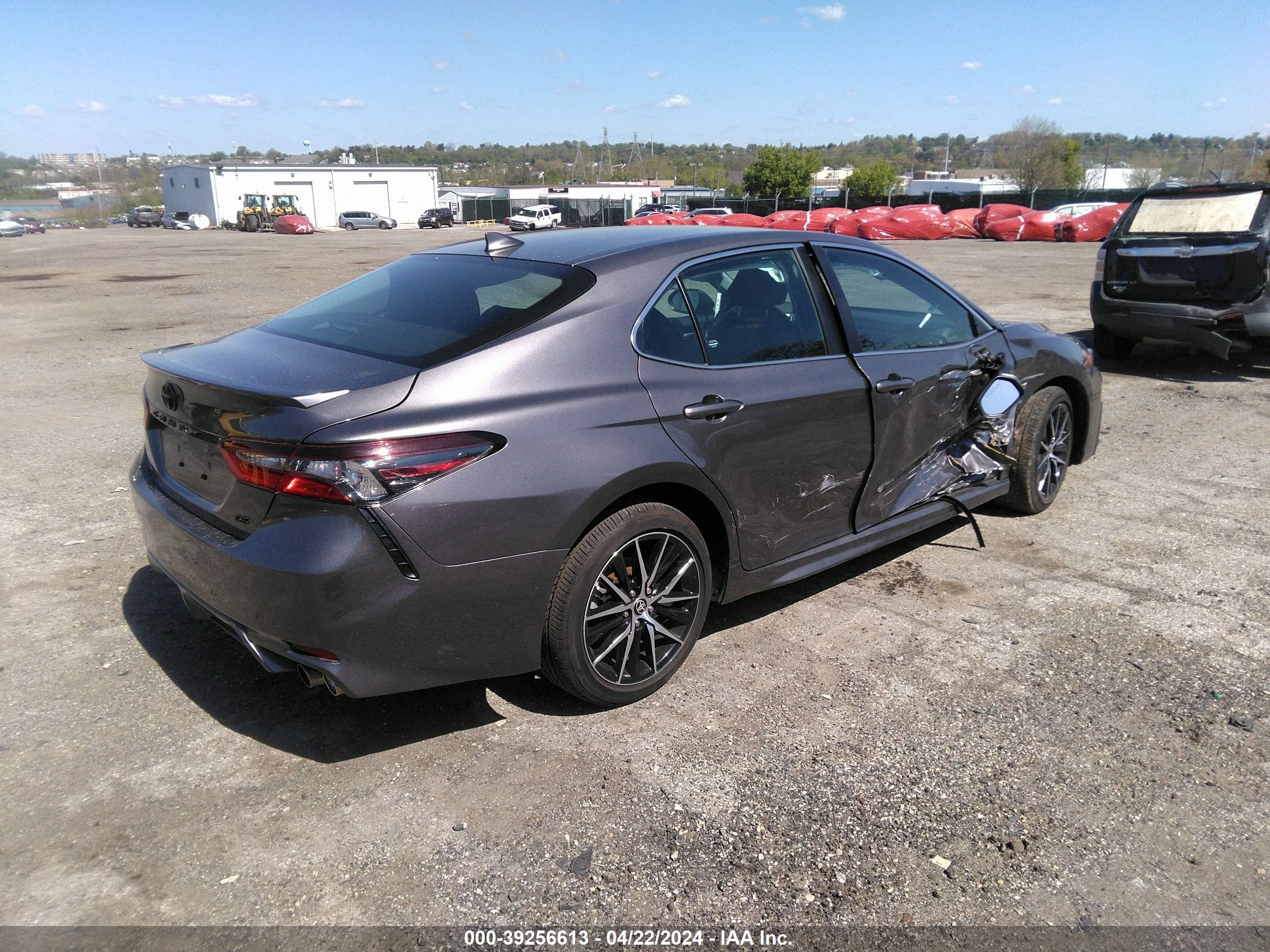 Photo 3 VIN: 4T1G11AK6RU196707 - TOYOTA CAMRY 