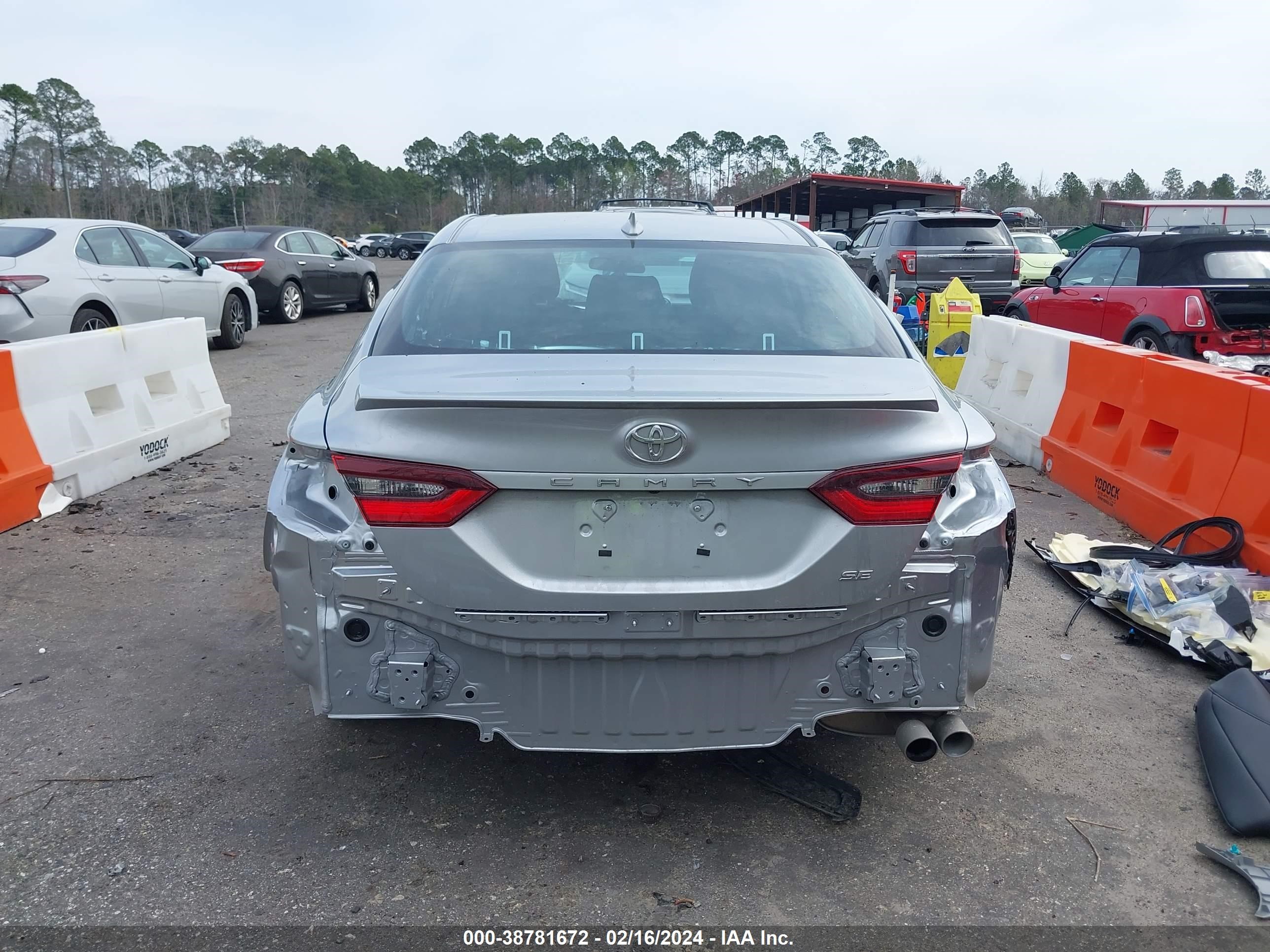 Photo 16 VIN: 4T1G11AK6RU878583 - TOYOTA CAMRY 