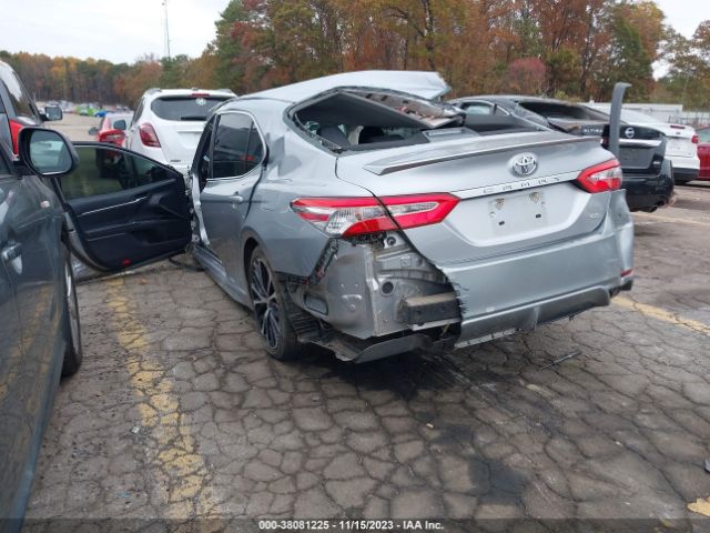 Photo 2 VIN: 4T1G11AK7LU333211 - TOYOTA CAMRY 