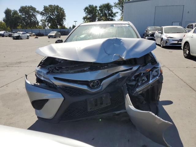 Photo 4 VIN: 4T1G11AK7LU381016 - TOYOTA CAMRY SE 