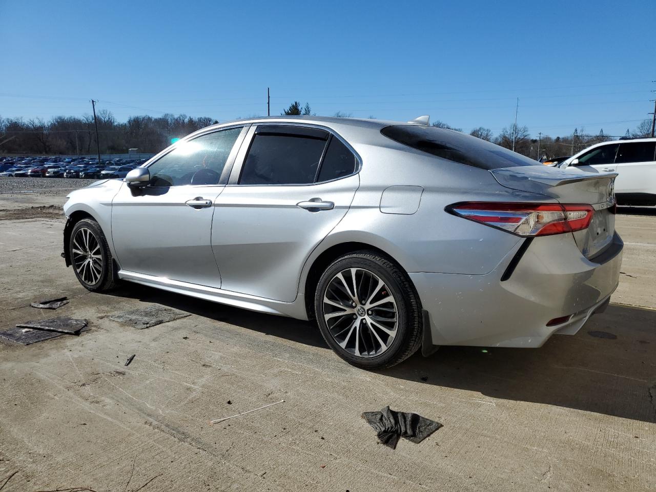 Photo 1 VIN: 4T1G11AK7LU865087 - TOYOTA CAMRY 