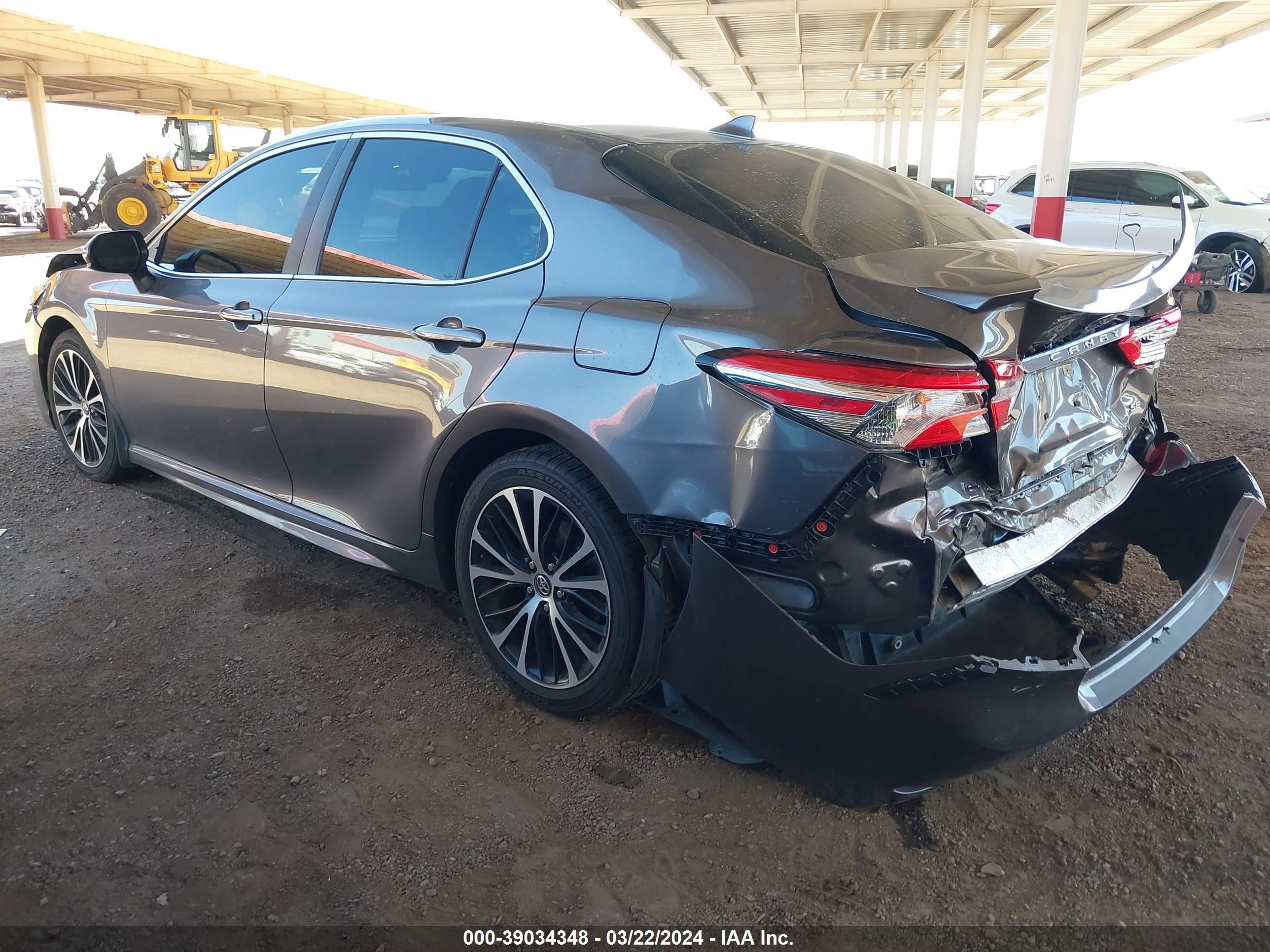 Photo 2 VIN: 4T1G11AK7LU945294 - TOYOTA CAMRY 