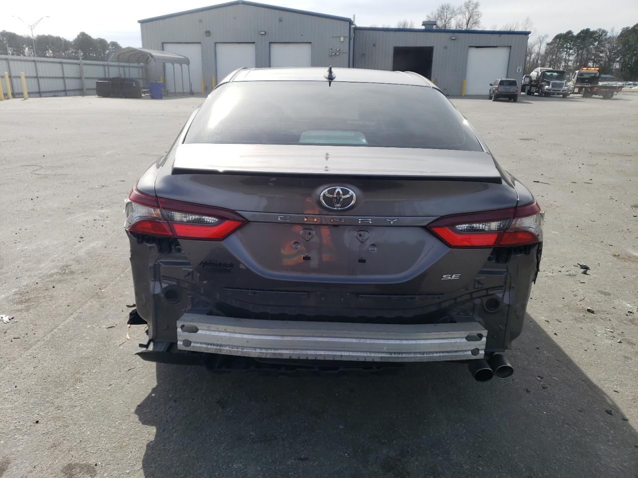 Photo 5 VIN: 4T1G11AK7MU481862 - TOYOTA CAMRY 