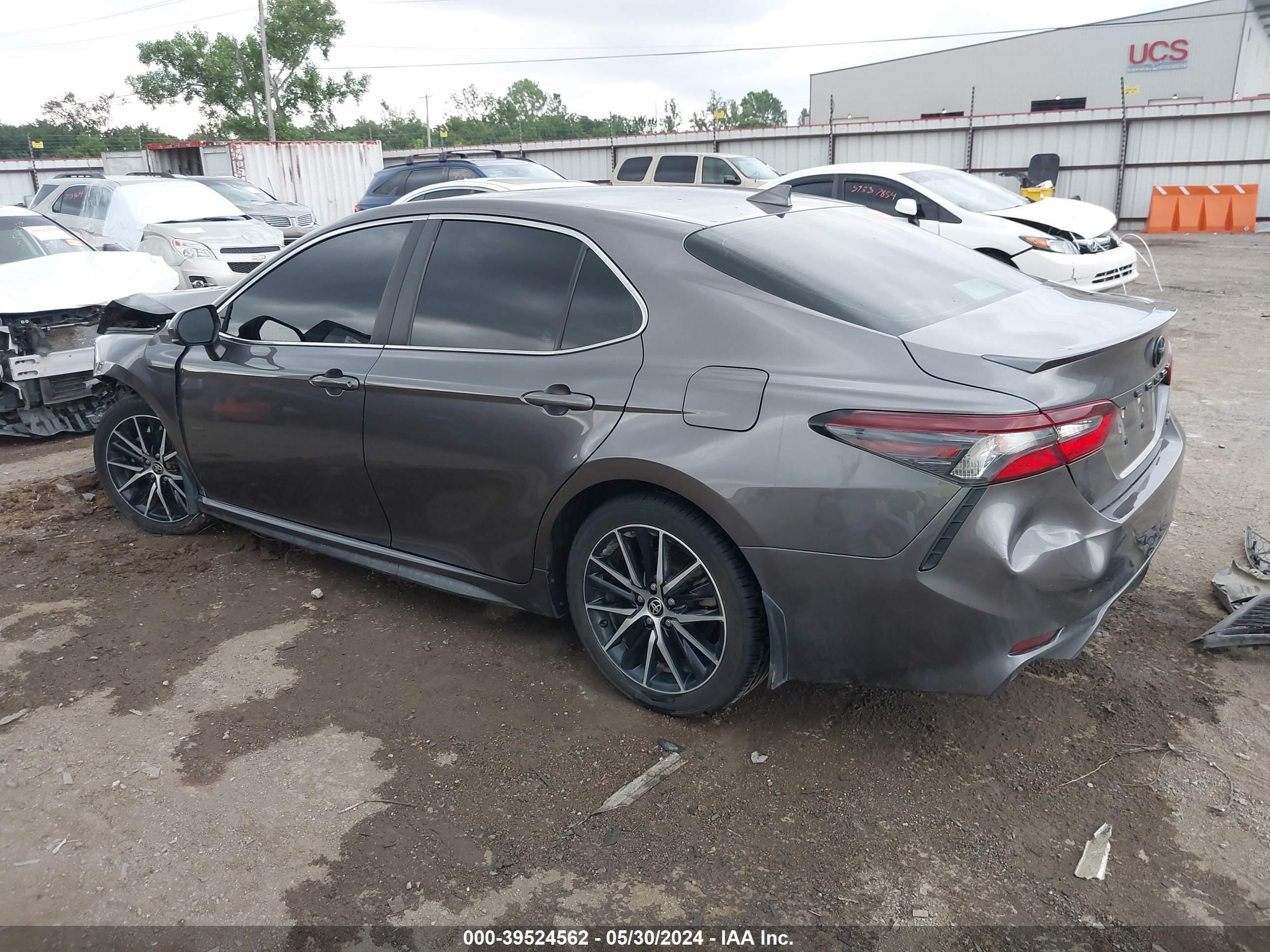 Photo 2 VIN: 4T1G11AK7MU488665 - TOYOTA CAMRY 