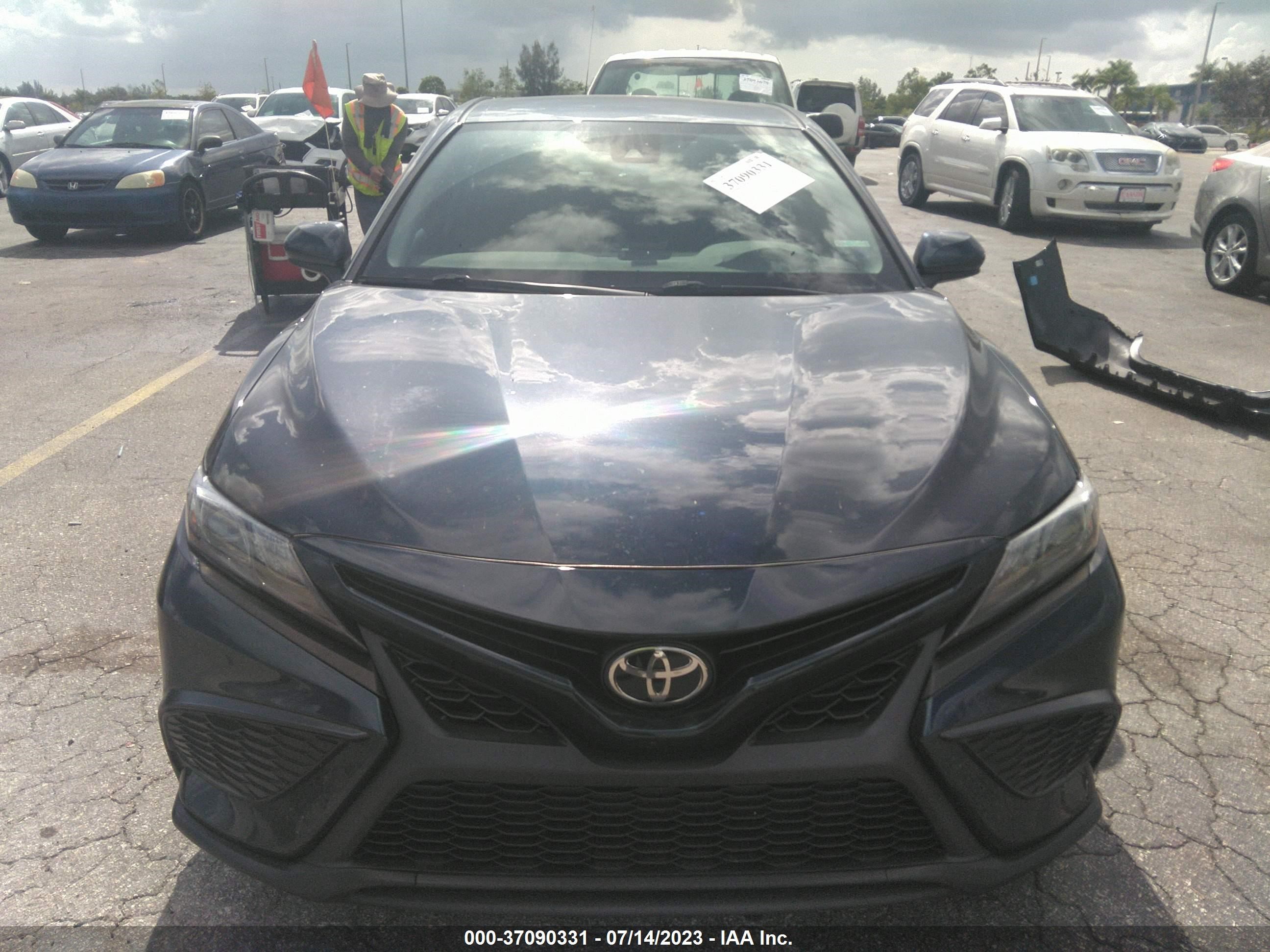 Photo 12 VIN: 4T1G11AK7MU526136 - TOYOTA CAMRY 