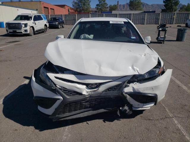 Photo 4 VIN: 4T1G11AK7MU572419 - TOYOTA CAMRY 