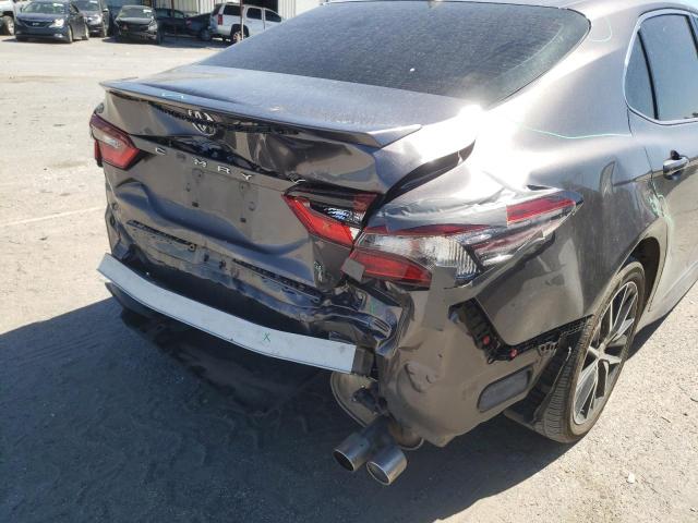 Photo 8 VIN: 4T1G11AK7MU580956 - TOYOTA CAMRY SE 