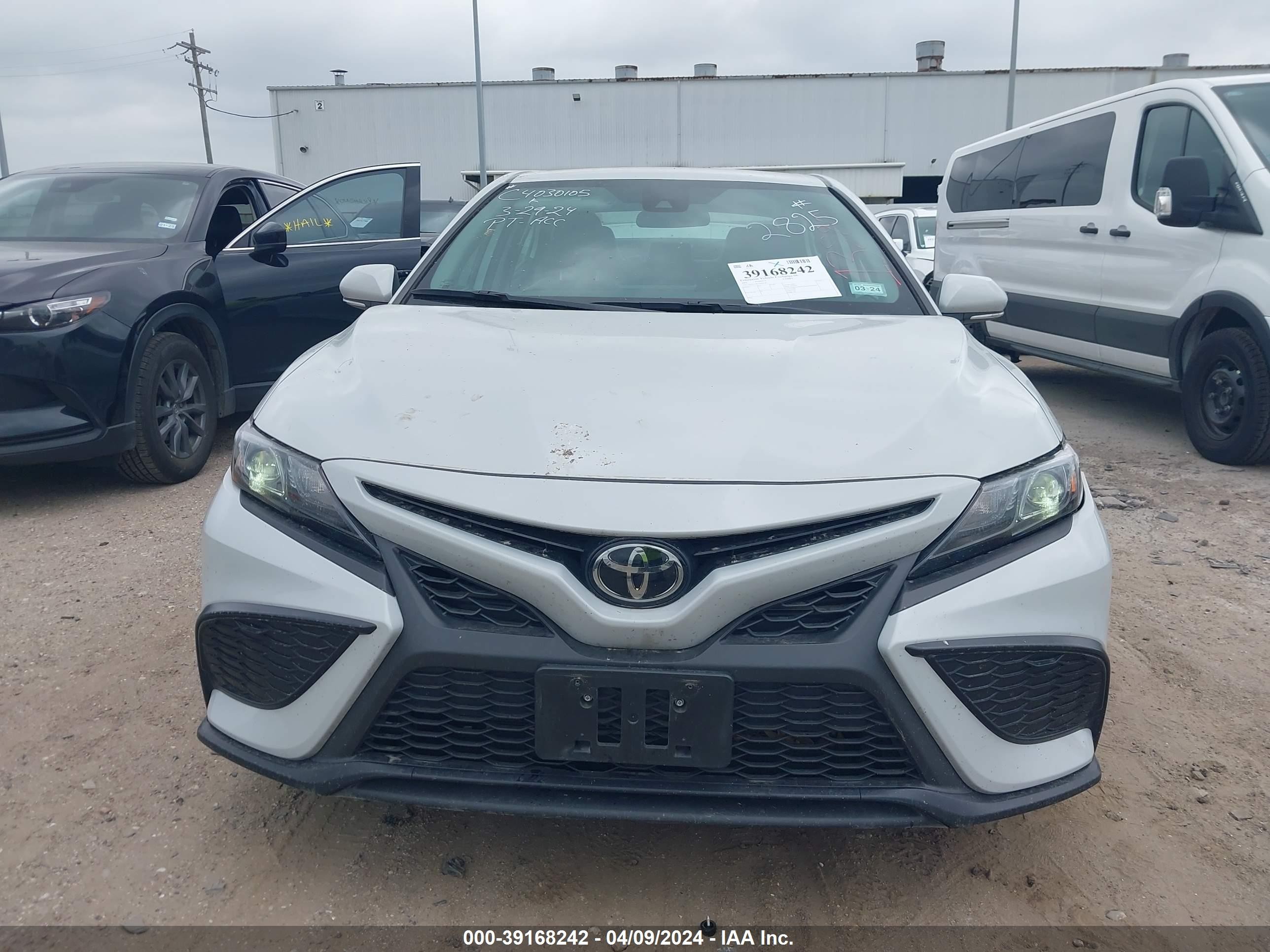 Photo 11 VIN: 4T1G11AK7NU042825 - TOYOTA CAMRY 