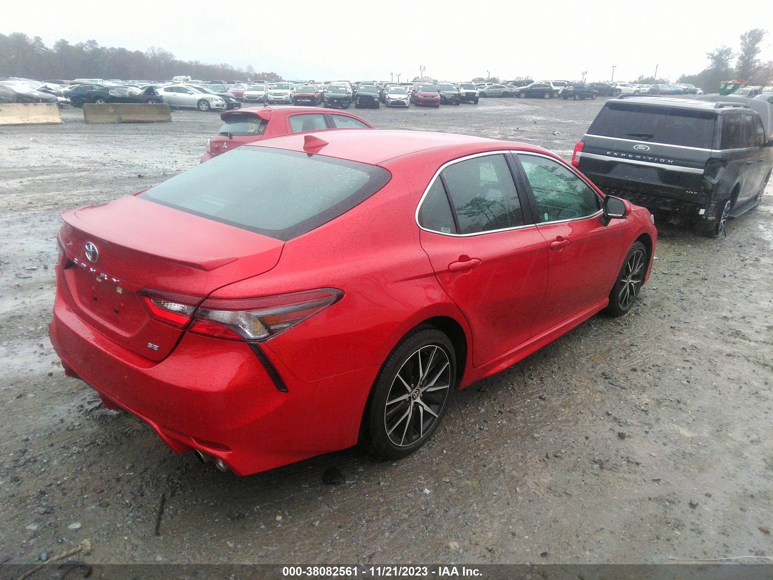 Photo 3 VIN: 4T1G11AK7PU077027 - TOYOTA CAMRY 