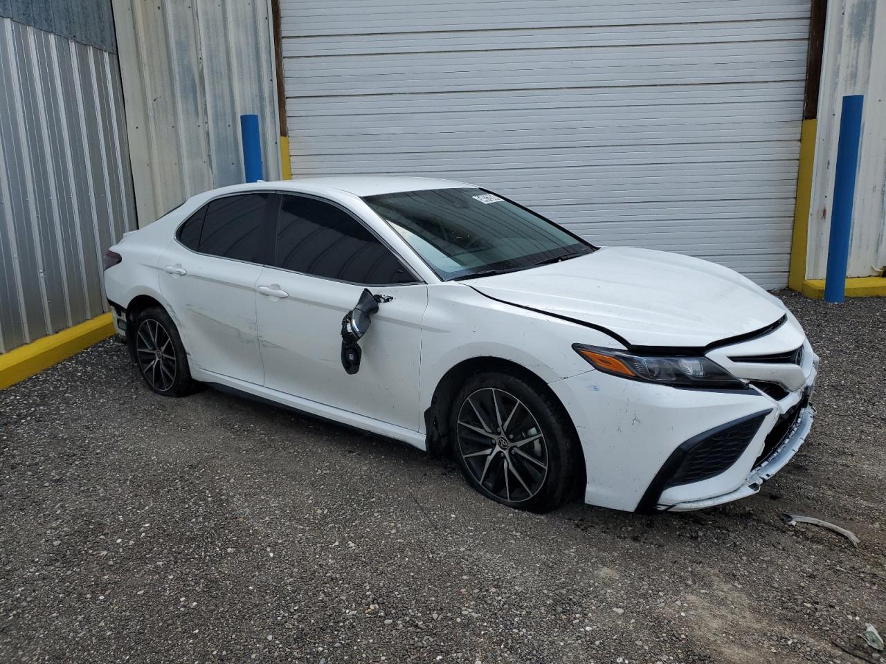 Photo 3 VIN: 4T1G11AK7PU784435 - TOYOTA CAMRY 