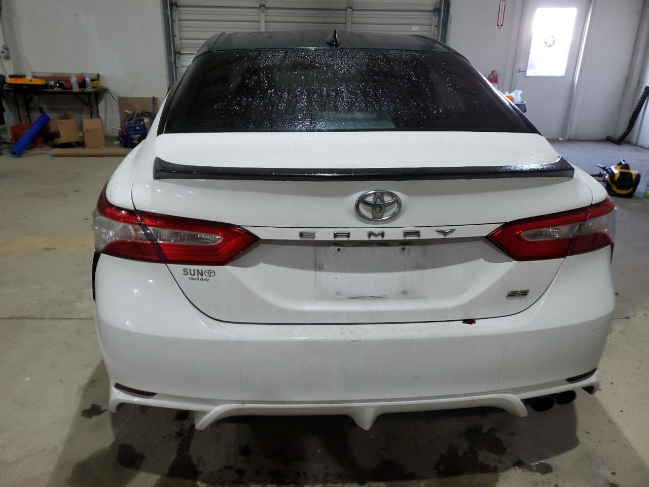 Photo 5 VIN: 4T1G11AK8LU324677 - TOYOTA CAMRY 