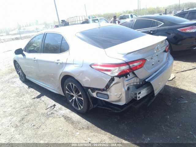 Photo 2 VIN: 4T1G11AK8LU890693 - TOYOTA CAMRY 