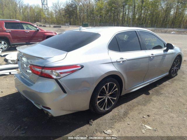 Photo 3 VIN: 4T1G11AK8LU890693 - TOYOTA CAMRY 