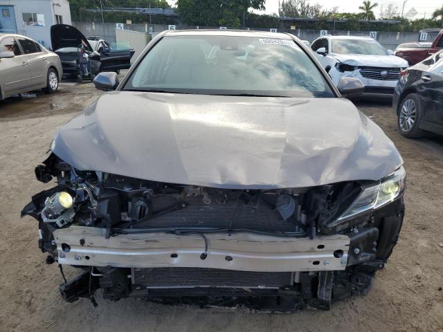 Photo 4 VIN: 4T1G11AK8LU915558 - TOYOTA CAMRY SE 