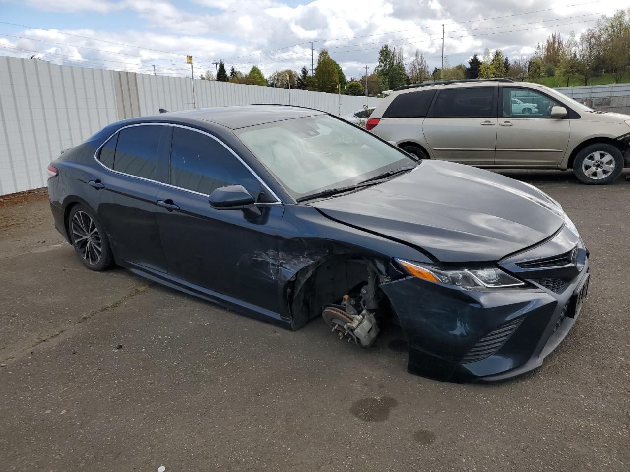 Photo 3 VIN: 4T1G11AK8LU944865 - TOYOTA CAMRY 