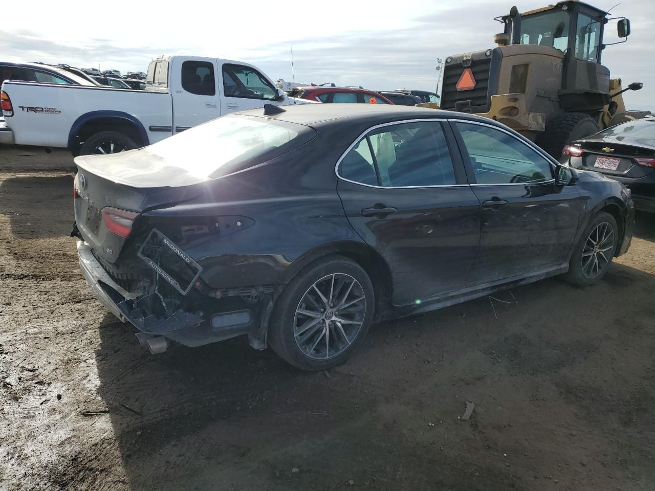 Photo 2 VIN: 4T1G11AK8MU410685 - TOYOTA CAMRY 