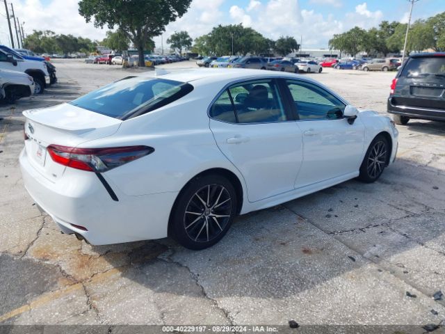 Photo 3 VIN: 4T1G11AK8MU461121 - TOYOTA CAMRY 