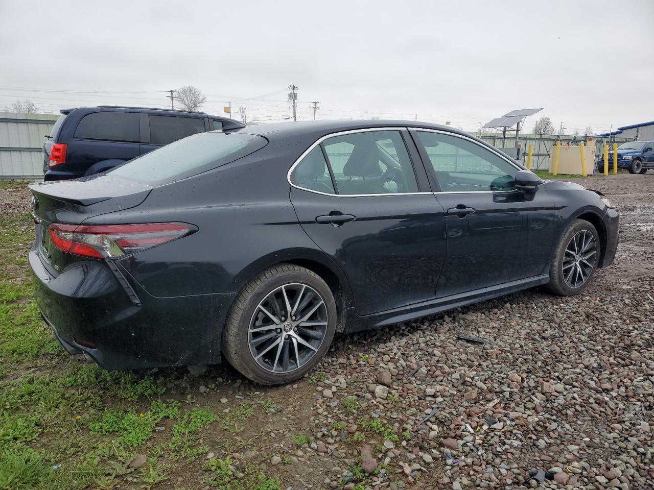 Photo 2 VIN: 4T1G11AK8MU586281 - TOYOTA CAMRY 