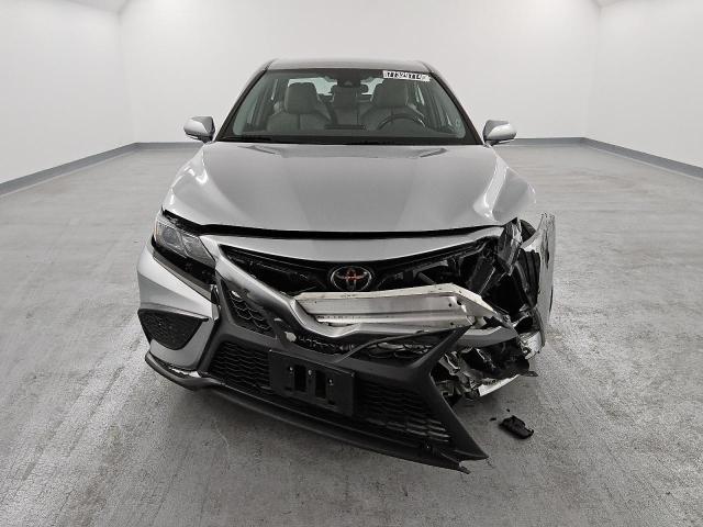 Photo 4 VIN: 4T1G11AK8NU700538 - TOYOTA CAMRY SE 