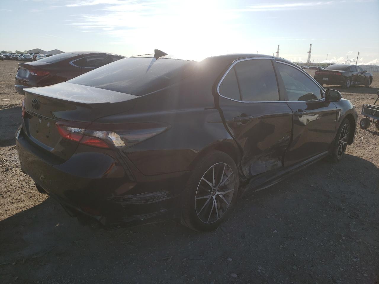 Photo 2 VIN: 4T1G11AK8RU890914 - TOYOTA CAMRY 