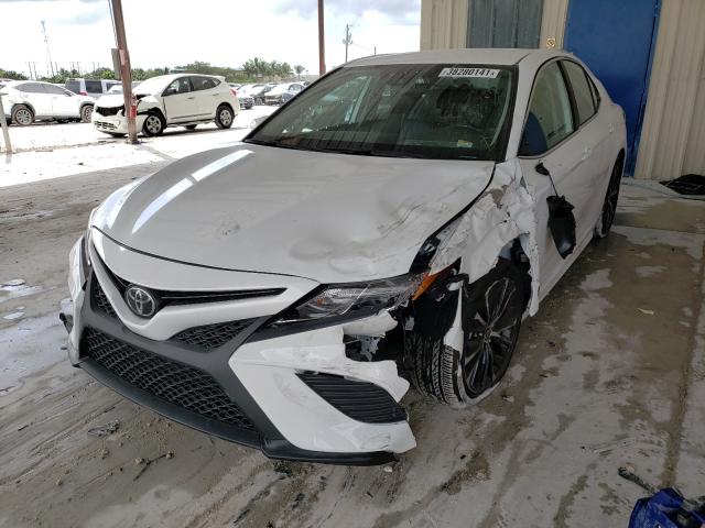 Photo 1 VIN: 4T1G11AK9LU385486 - TOYOTA CAMRY SE 